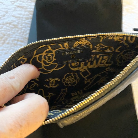 NEW 2019 CHANEL MATELASSE LAMBSKIN BLACK WALLET - Picture 4 of 6